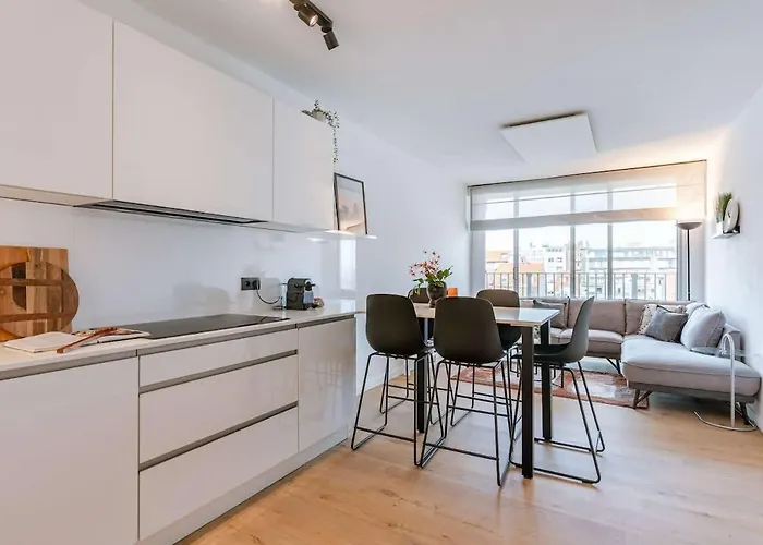 Casiola - Close To The With Parking